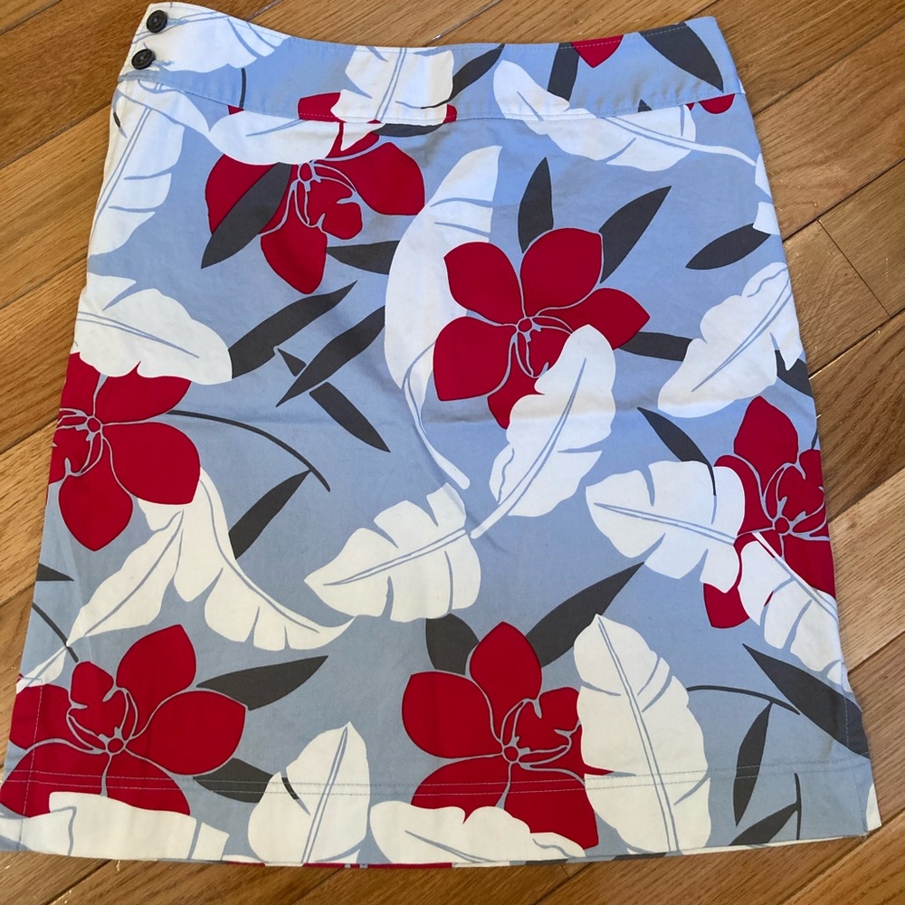 Tommy Bahama STRETCH  tropical print skirt.